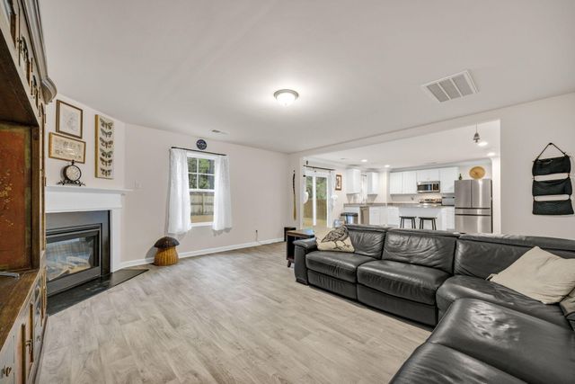 169 Carriagebrook Circle, Camden, SC 29020