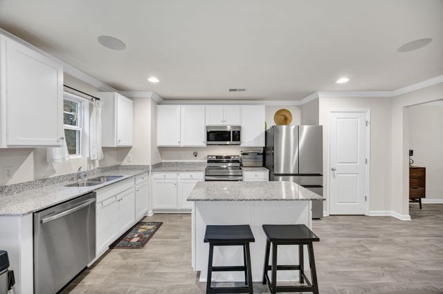169 Carriagebrook Circle, Camden, SC 29020