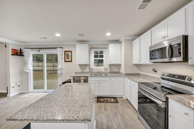 169 Carriagebrook Circle, Camden, SC 29020