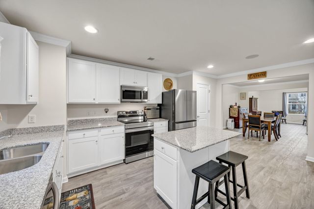 169 Carriagebrook Circle, Camden, SC 29020