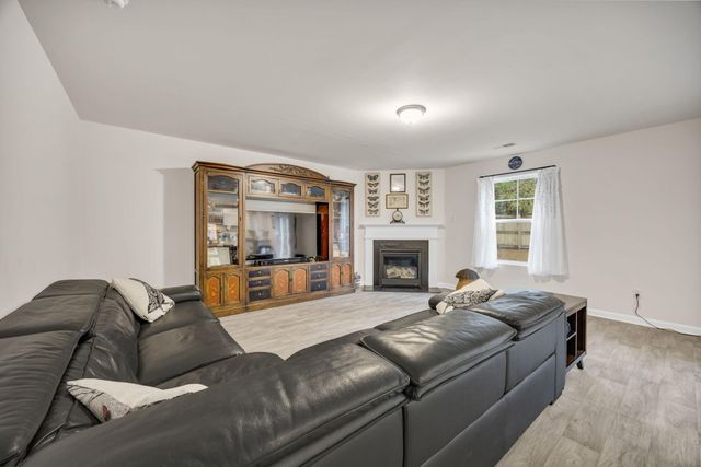 169 Carriagebrook Circle, Camden, SC 29020
