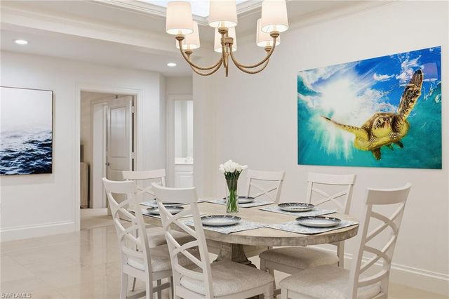 411 6th ST S 202, Naples, FL 34102