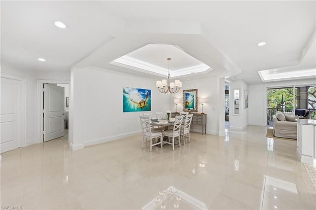 411 6th ST S 202, Naples, FL 34102