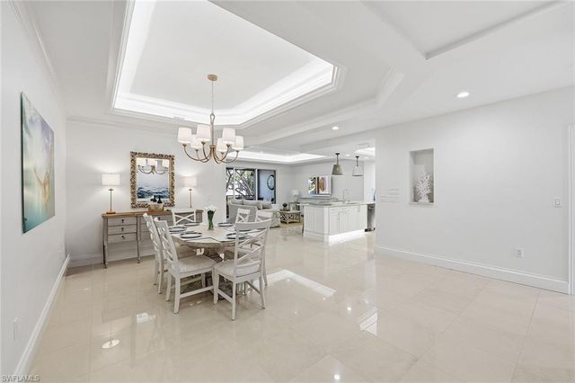 411 6th ST S 202, Naples, FL 34102