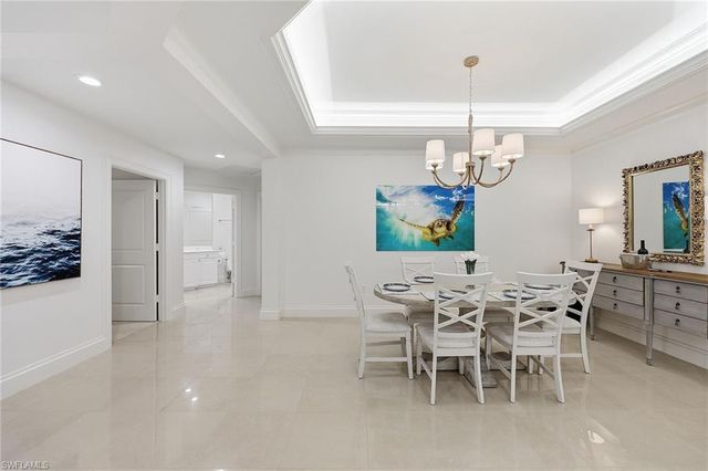 411 6th ST S 202, Naples, FL 34102