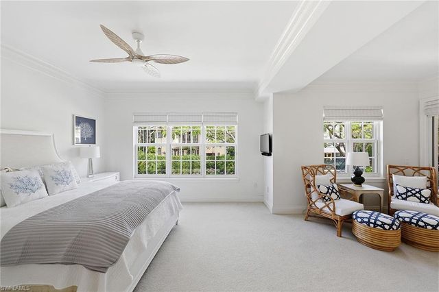 411 6th ST S 202, Naples, FL 34102