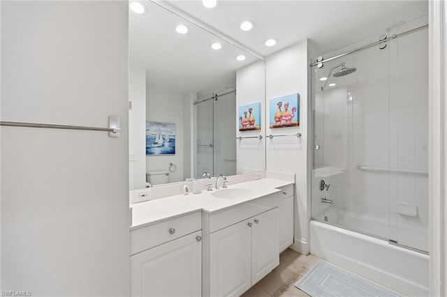 411 6th ST S 202, Naples, FL 34102