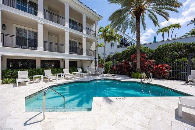 411 6th ST S 202, Naples, FL 34102