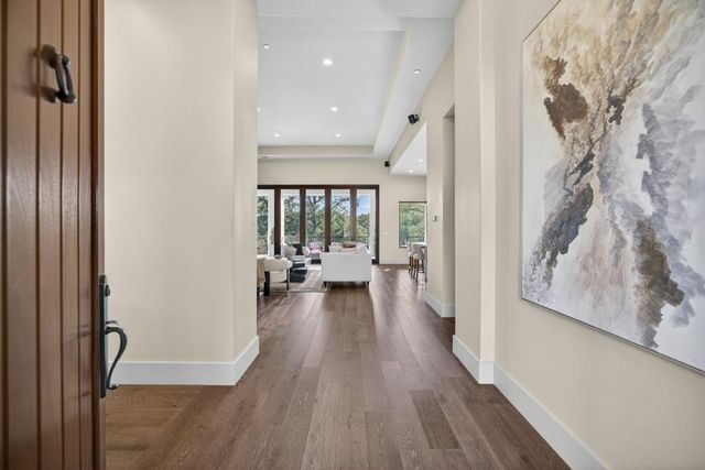 23310 Darkhorse Dr, Auburn, CA 95602
