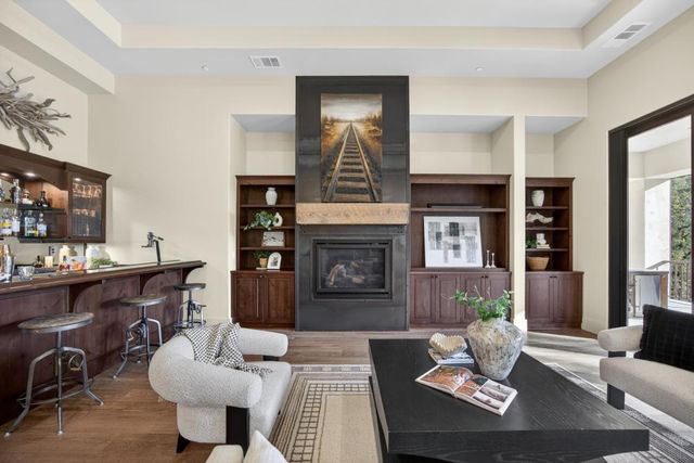 23310 Darkhorse Dr, Auburn, CA 95602