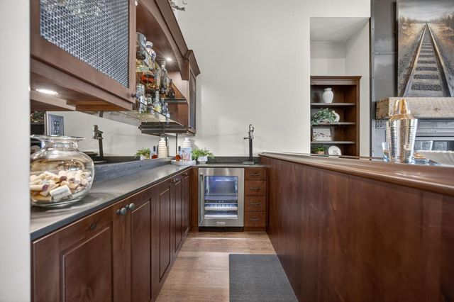 23310 Darkhorse Dr, Auburn, CA 95602