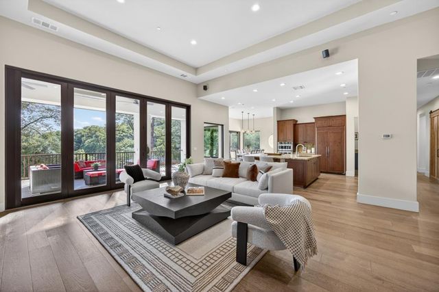 23310 Darkhorse Dr, Auburn, CA 95602