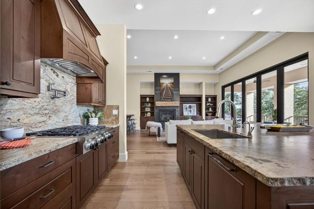 23310 Darkhorse Dr, Auburn, CA 95602