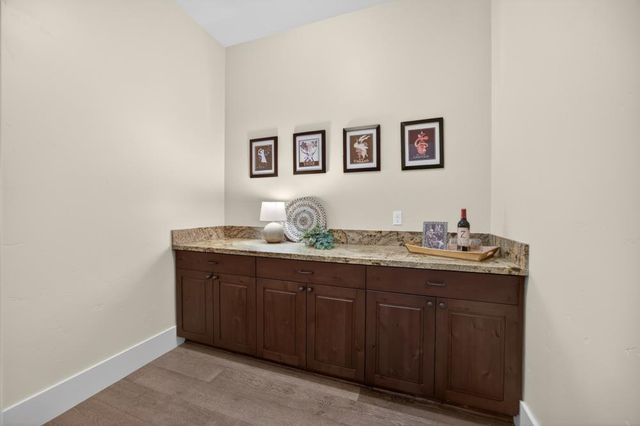 23310 Darkhorse Dr, Auburn, CA 95602