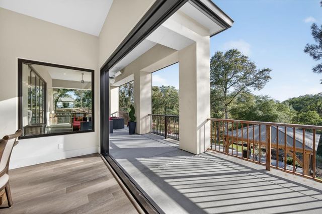 23310 Darkhorse Dr, Auburn, CA 95602