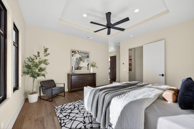 23310 Darkhorse Dr, Auburn, CA 95602