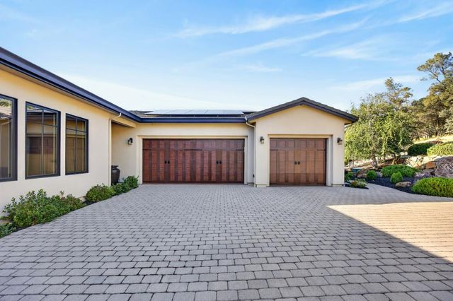 23310 Darkhorse Dr, Auburn, CA 95602