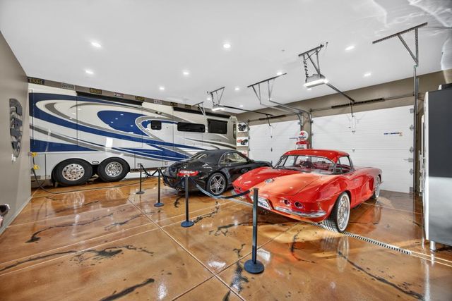 23310 Darkhorse Dr, Auburn, CA 95602