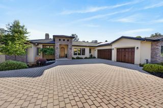 23310 Darkhorse Dr, Auburn, CA 95602