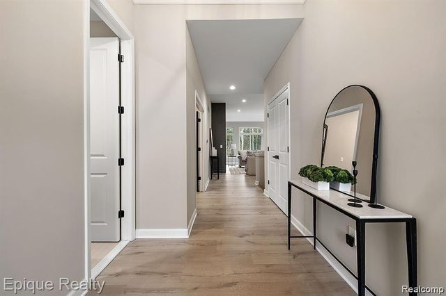 55589 OAK POINTE Drive, Shelby Twp, MI 48315