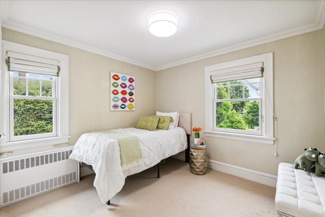 16 Broadfield Road, New Rochelle, NY 10804