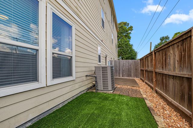 3327 Home Point Drive, Houston, TX 77091