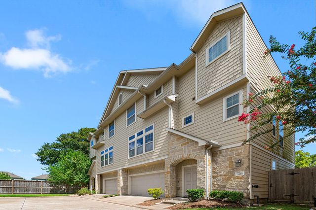 3327 Home Point Drive, Houston, TX 77091
