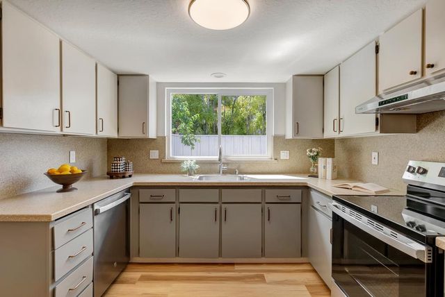 1727 Foster Court, Santa Cruz, CA 95062