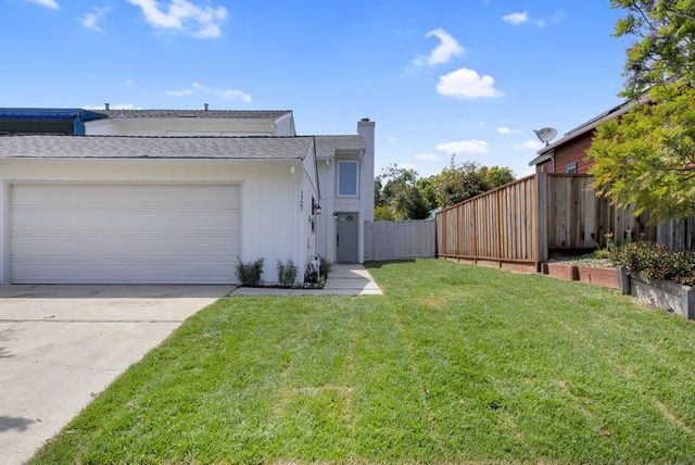 1727 Foster Court, Santa Cruz, CA 95062