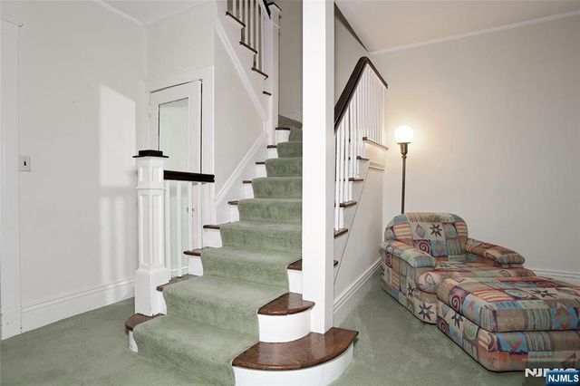 388 Allaire Avenue, Leonia, NJ 07605