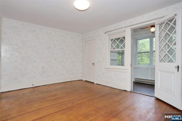 388 Allaire Avenue, Leonia, NJ 07605