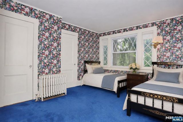 388 Allaire Avenue, Leonia, NJ 07605