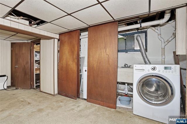 388 Allaire Avenue, Leonia, NJ 07605