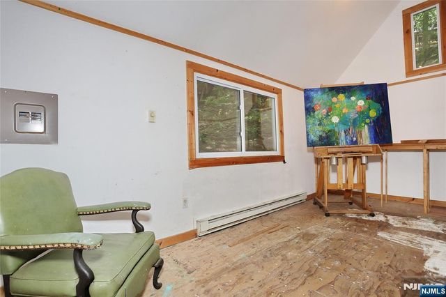 388 Allaire Avenue, Leonia, NJ 07605