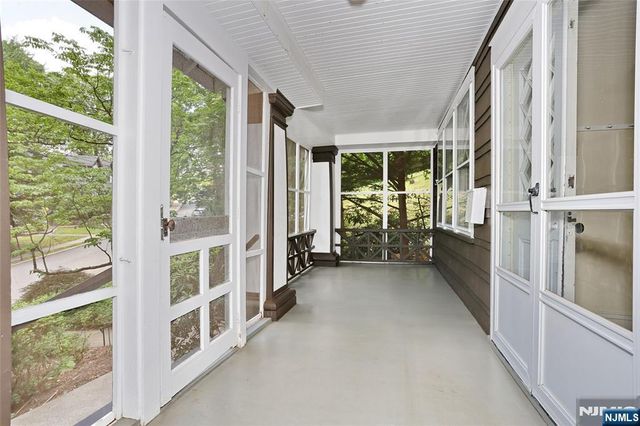 388 Allaire Avenue, Leonia, NJ 07605