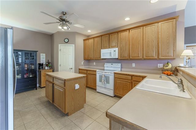 6506 Vista View Court, Flowery Branch, GA 30542