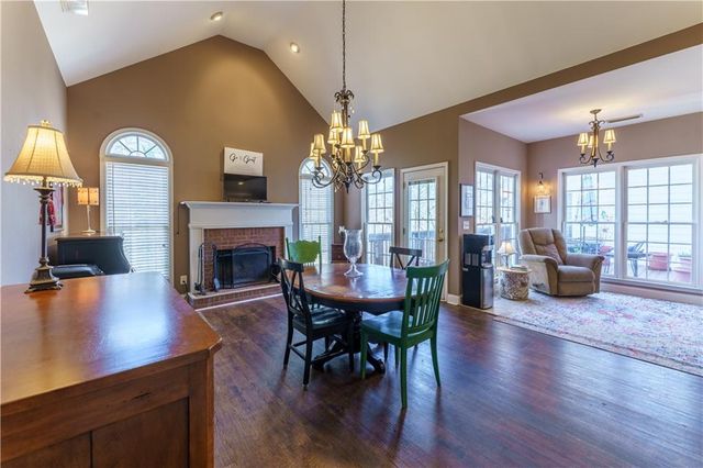 6506 Vista View Court, Flowery Branch, GA 30542