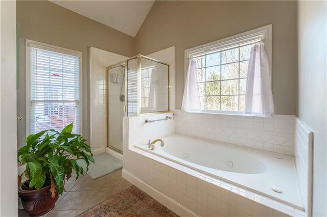 6506 Vista View Court, Flowery Branch, GA 30542