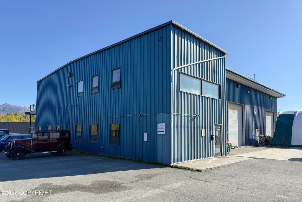 1415 N Local 302 Road, Palmer, AK 99645