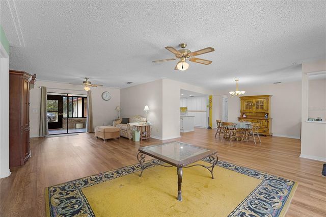 12 CHERRY BLOSSOM LANE, Winter Haven, FL 33884