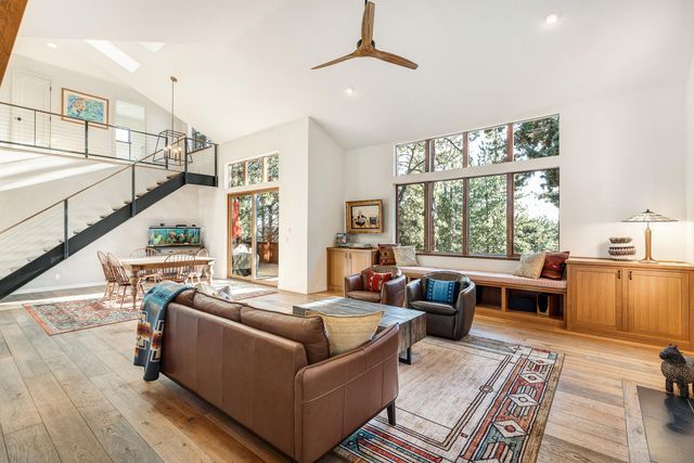 61389 Campbell Court, Bend, OR 97702