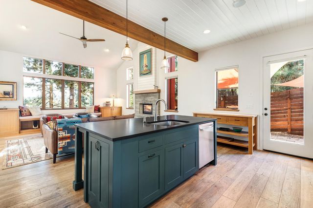 61389 Campbell Court, Bend, OR 97702