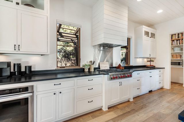 61389 Campbell Court, Bend, OR 97702