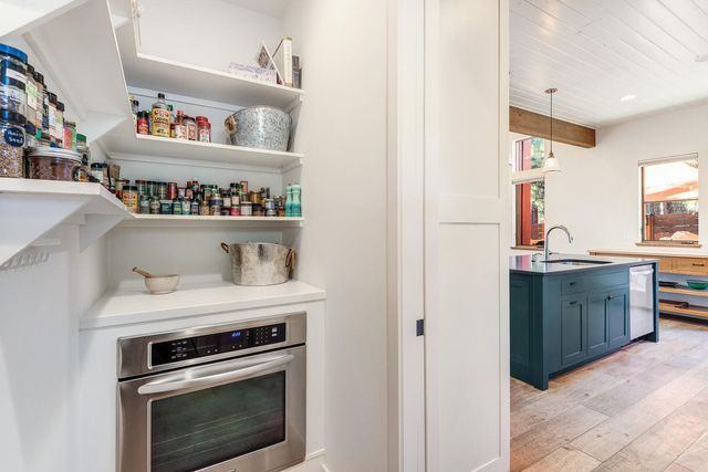 61389 Campbell Court, Bend, OR 97702