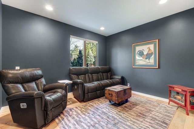 61389 Campbell Court, Bend, OR 97702