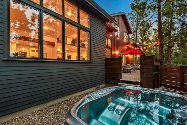 61389 Campbell Court, Bend, OR 97702