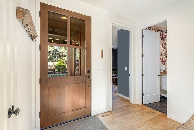 61389 Campbell Court, Bend, OR 97702