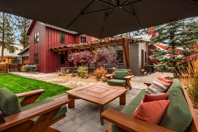 61389 Campbell Court, Bend, OR 97702