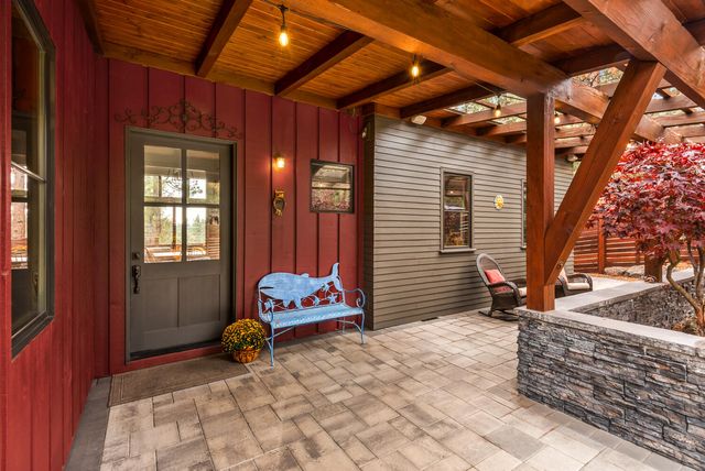 61389 Campbell Court, Bend, OR 97702