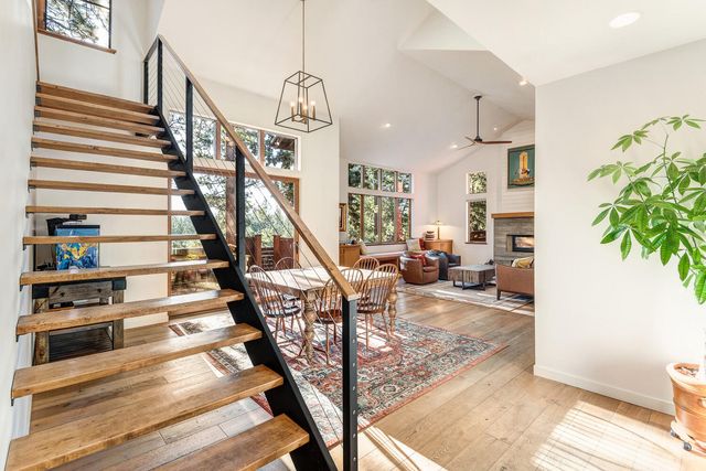 61389 Campbell Court, Bend, OR 97702